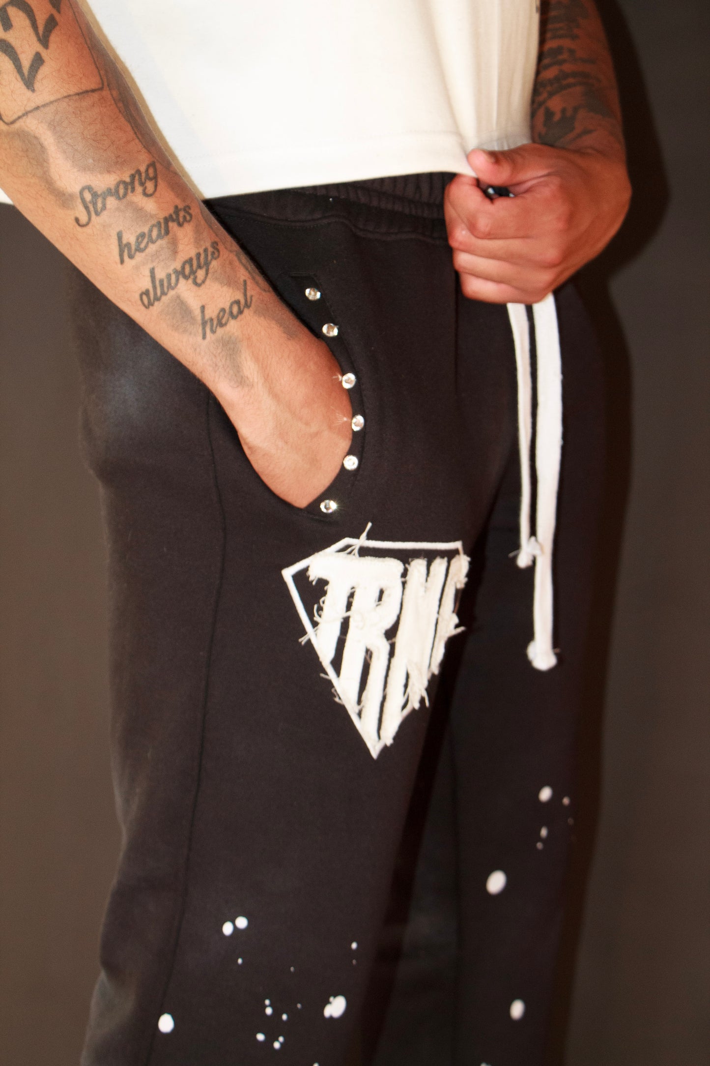 TRNF Rhinestone Flared Sweatpants "Black"